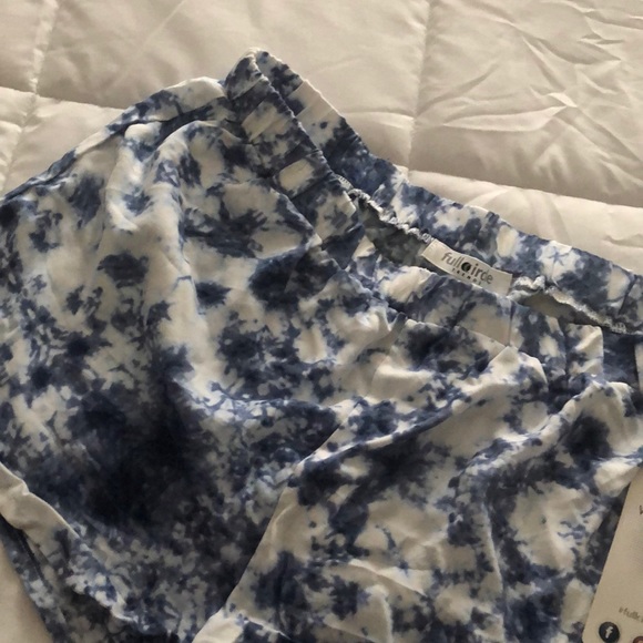 Shorts - Picture 2 of 2